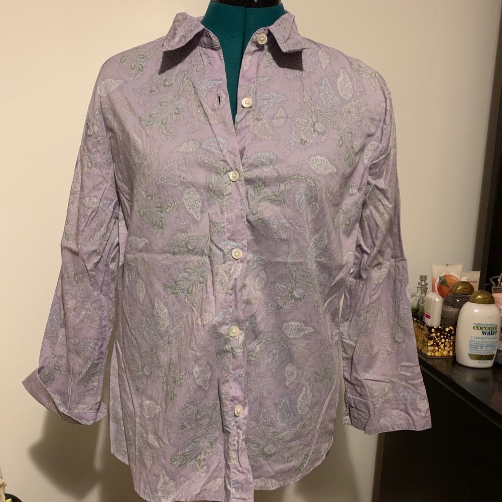 GAP. Lavender paisley print top. Large